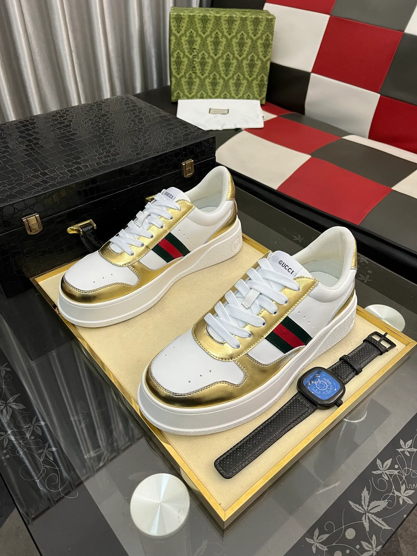 Men's Men's Shoes💰: 380⌚️⌚️[GUCCI] Gucci men's latest white shoe series casual shoes! The official website is built 1:1. Upper: Made of imported cowhide, with electric embroidery ➕Inner lining: Made of high-quality first-layer pigskin, soft and comfortable. Picky material selection and exquisite workmanship give you the best enjoyment. Size: 38-444️⃣Colors available